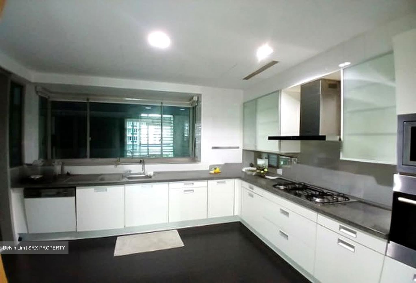 The Light @ Cairnhill (D9), Condominium #597732911